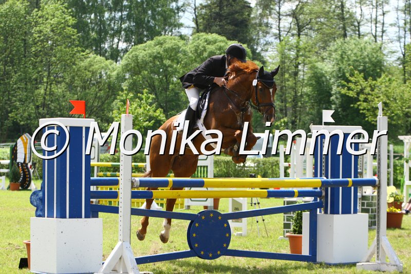 005M6694_Escada_L Springen.JPG